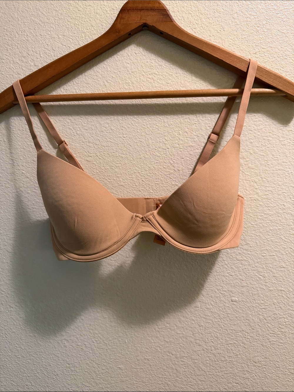 Nude Seamless Underwire T-Shirt Bra - Nude - Picture 7 of 8